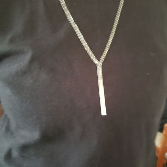 SOLD!🔥HOST PICK🔥🔥 STUN. LONG BAR STMT NECK. SIL - Picture 4 of 4